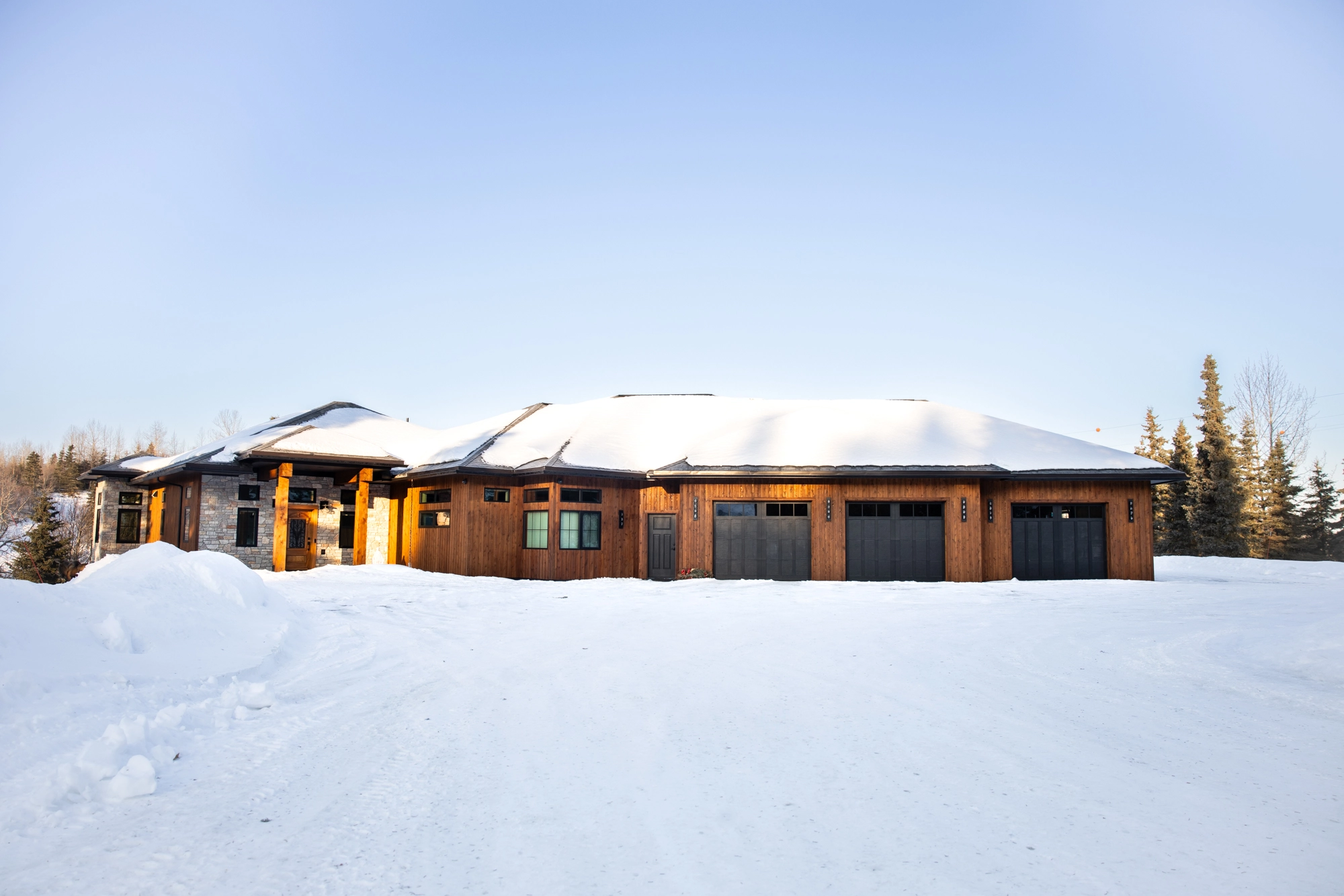 Kenai River Timber Estate — Sub-Zero Engineered Roofline & Ice-Shield Eaves